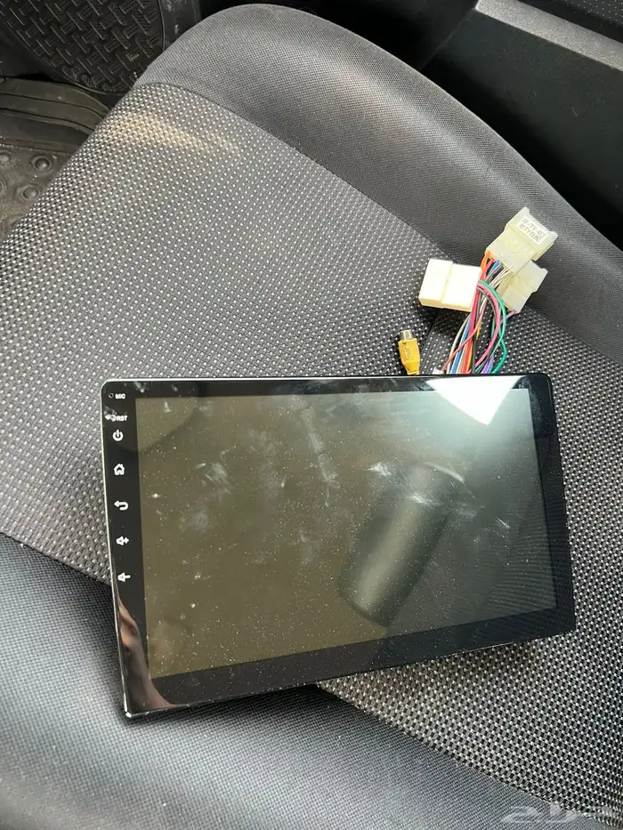 شاشة لمس فيها يوتيوب وبلوتوث وقوقل ماب 1