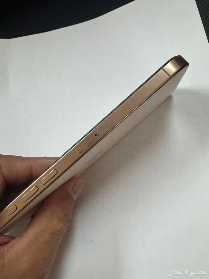 ايفون 16 برو ماكس ذهبي 14