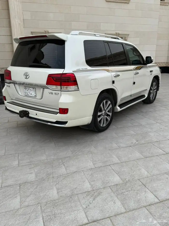 لاندكروزر فكسس 1