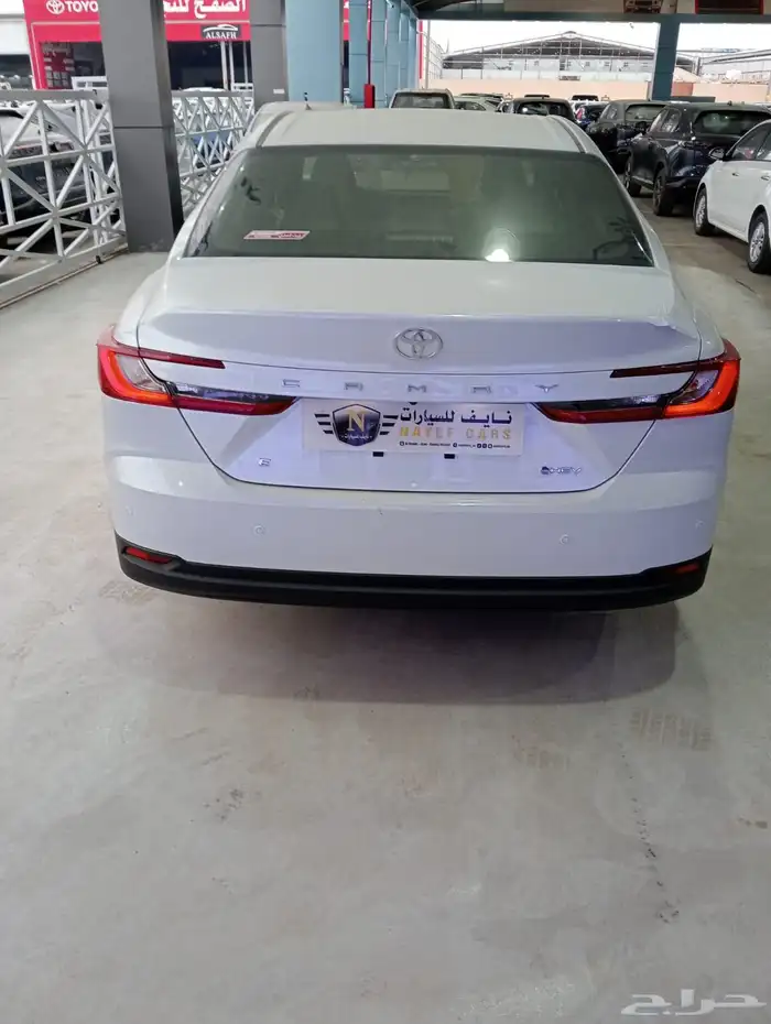 تويوتا كامري E هايبرد 2025. كاش دفعتين اقساط 8