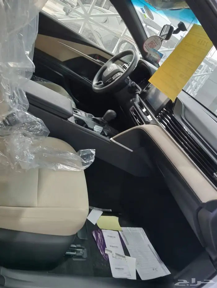 تويوتا كامري E هايبرد 2025. كاش دفعتين اقساط 17