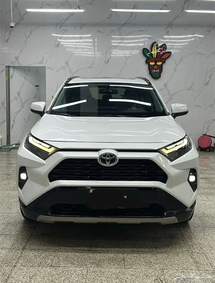 تويوتا رافور 2023 1