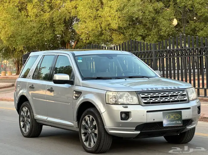 لاند روفر موديل 2012 سعودي فل بنزين 0