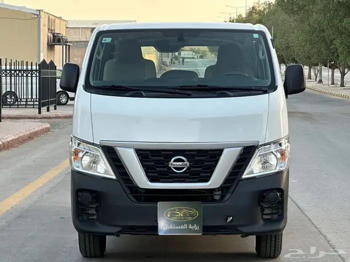 نيسان باص بضاعه موديل 2020 سعودي قير عادي بنزين 6