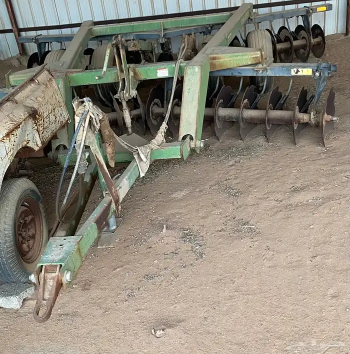 للبيع محراث جندير 32 قرص 2