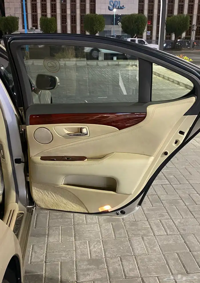 لكزس LS460 2010 شورت 16