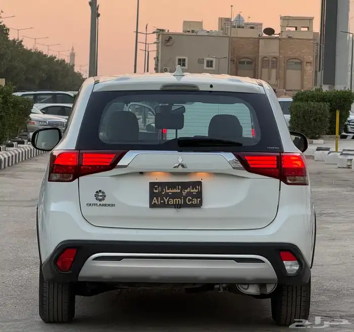 ميتسوبيشي اوتلاندر2020 5