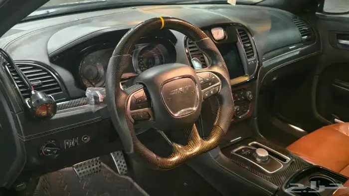 كرايزلر c300 SRT 2