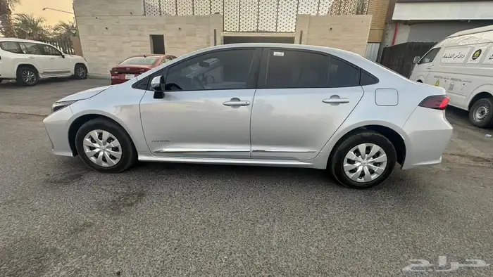 تويوتا كورولا محرك كبير ممشى قليل تحت الضمان 4