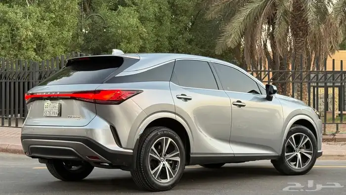 لكزس RX 350h 2024 ( بحالة الوكالة ) 18