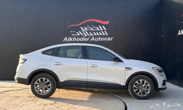 رينو اركانا E 2025 لدى شركة عبدالمجيد الخضر 3