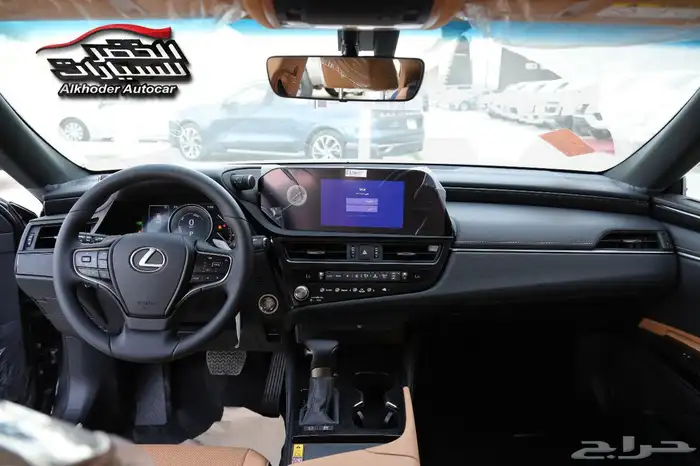 لكزس ES 300 AH 2025 - لدى شركة عبدالمجيد الخضر 9