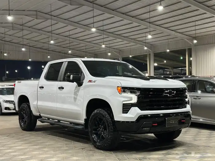 سلفرادو تريل بوس غمارتين Z71 دبل موديل 2023 0