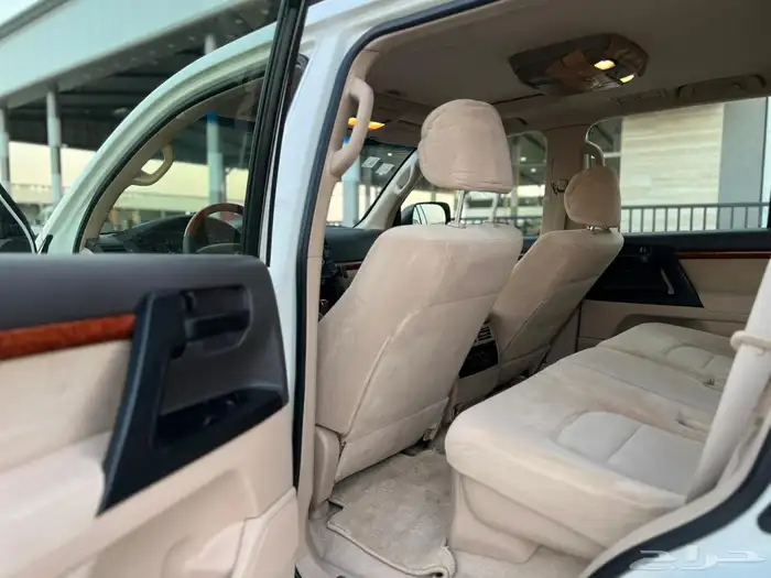 لاندكروزر - 2012 - GXR - سعودي 8 10