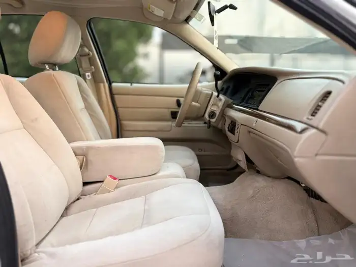 فورد فكتوريا 2012 نظيف 17