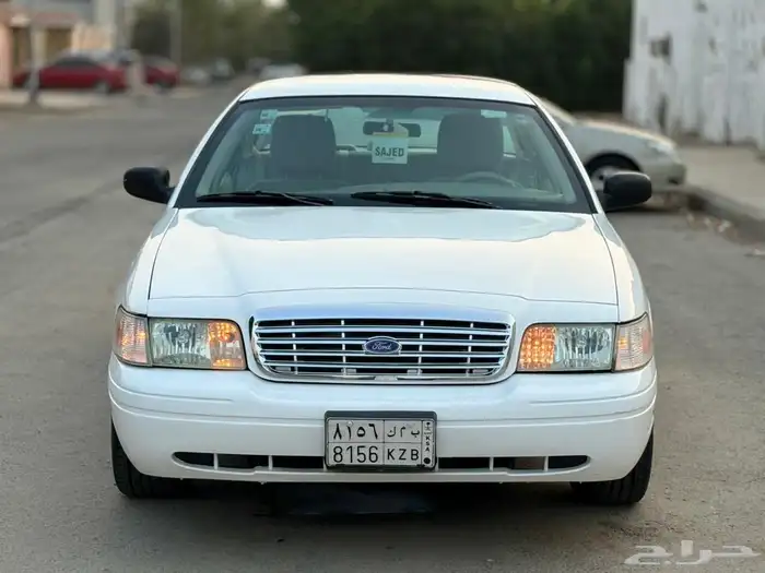 فورد فكتوريا 2012 نظيف 1