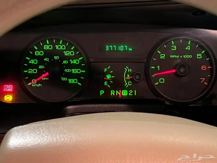 فورد كراون فكتوريا ( مالك واحد ) 1