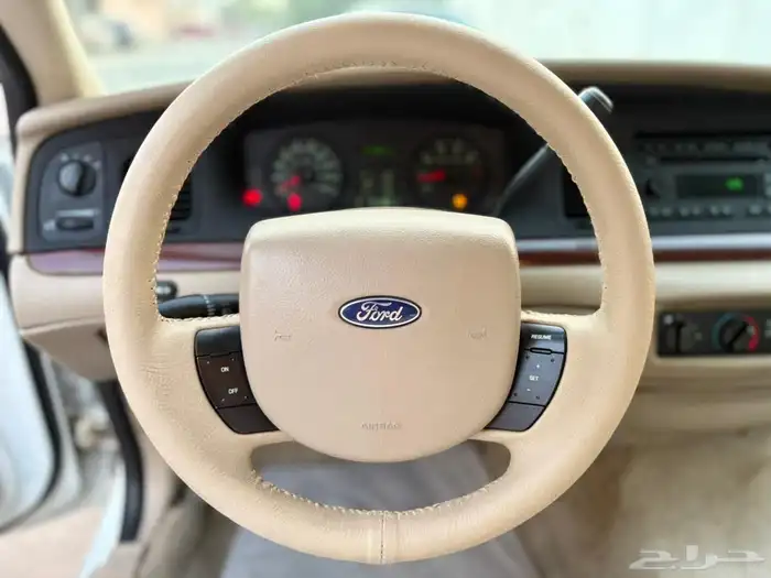 فورد فكتوريا 2012 نظيف 24