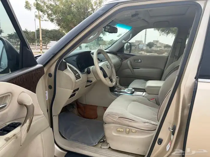 نيسان بلاتينيوم 2010 ذهبي 27