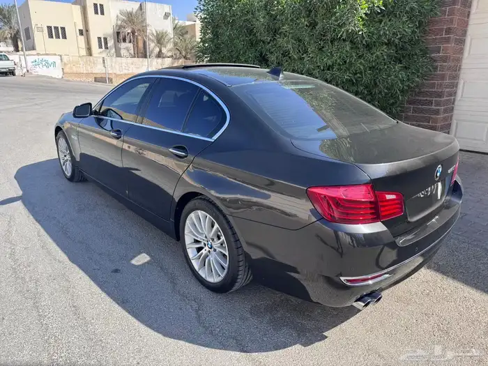 بي ام دبليو لاكجري 520I 4