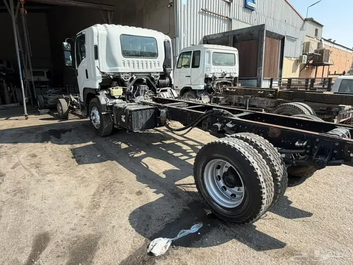 ايسوزو FVR لوري 2