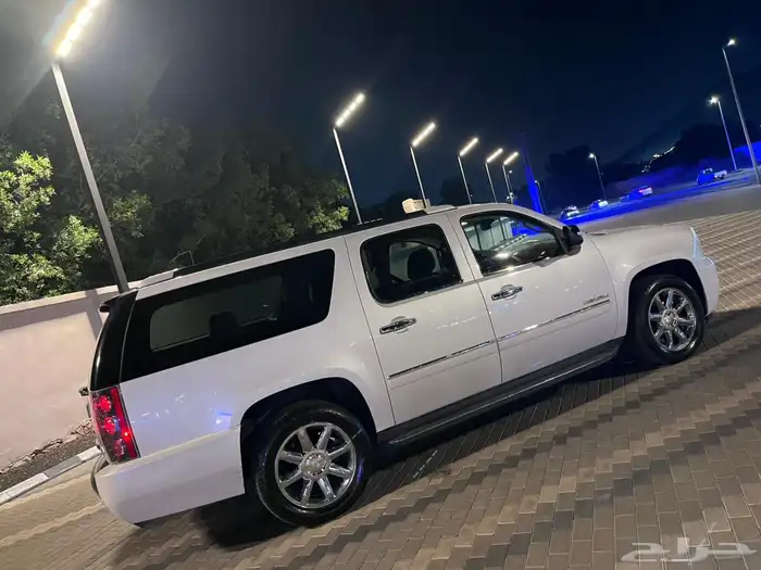 للبيع جمس يوكن دينالي 2011 فل كامل ابيض لؤلؤي 0