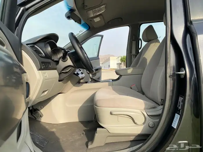 كيا كرنفال 2020 سعودي مالك اول 12