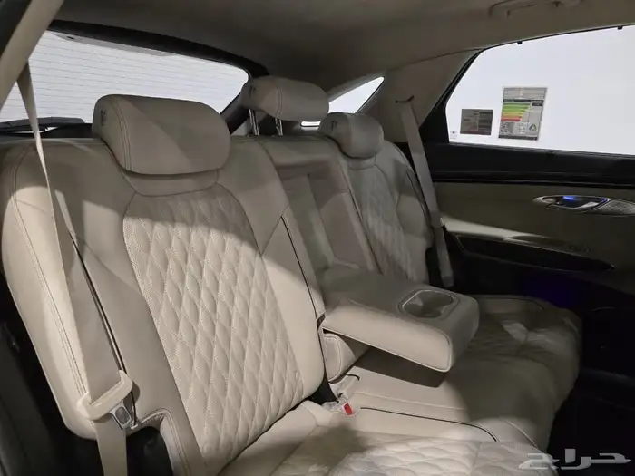 جينسس GV70 موديل 2021 بحالة الوكالة 9