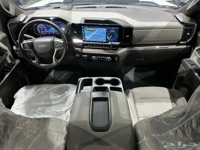 سلفرادو تريل بوس غمارتين Z71 دبل موديل 2023 15