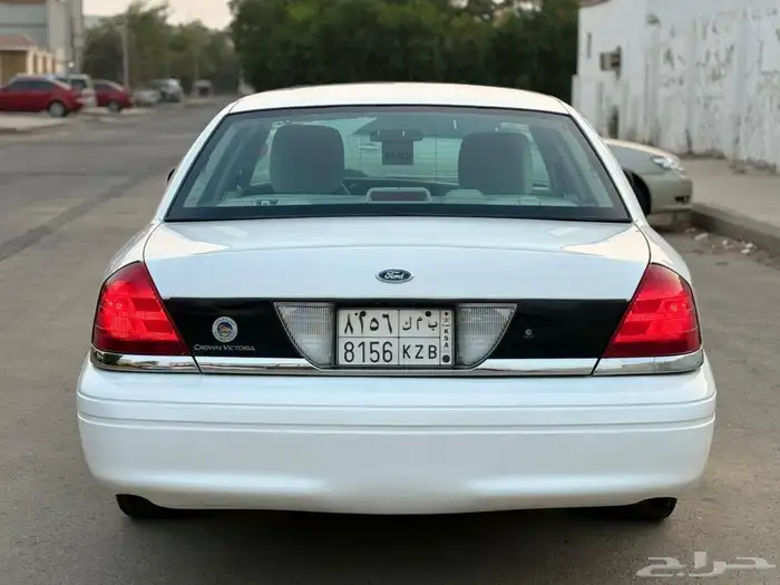 فورد فكتوريا 2012 نظيف 6