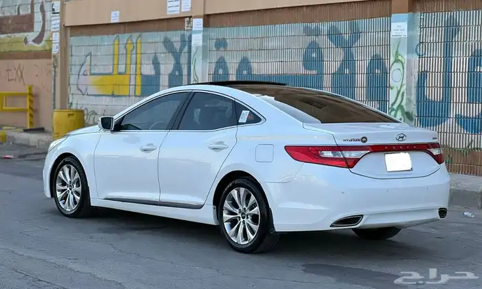 هيونداي ازيرا 2012 4