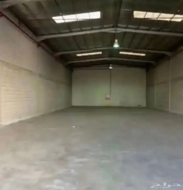 مستودع للايجار 352 متر 0