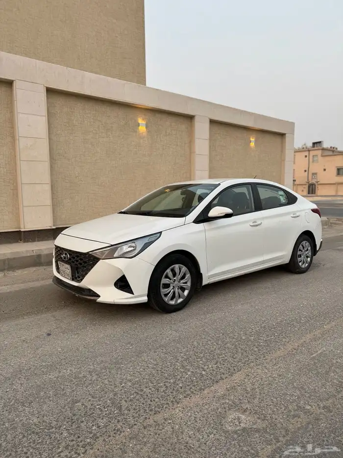 للبيع اكسنت لون أبيض 4