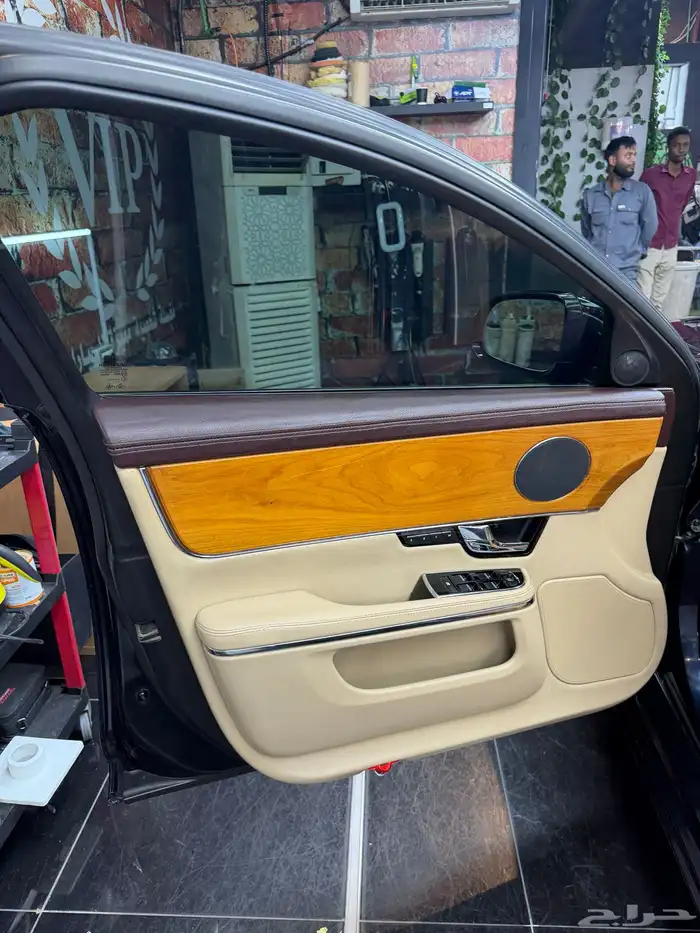 جاكوار XJ وارد الناغي 4