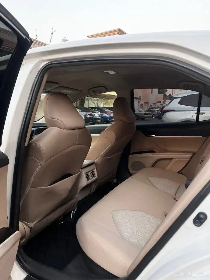 كامري هايبرد LE 5