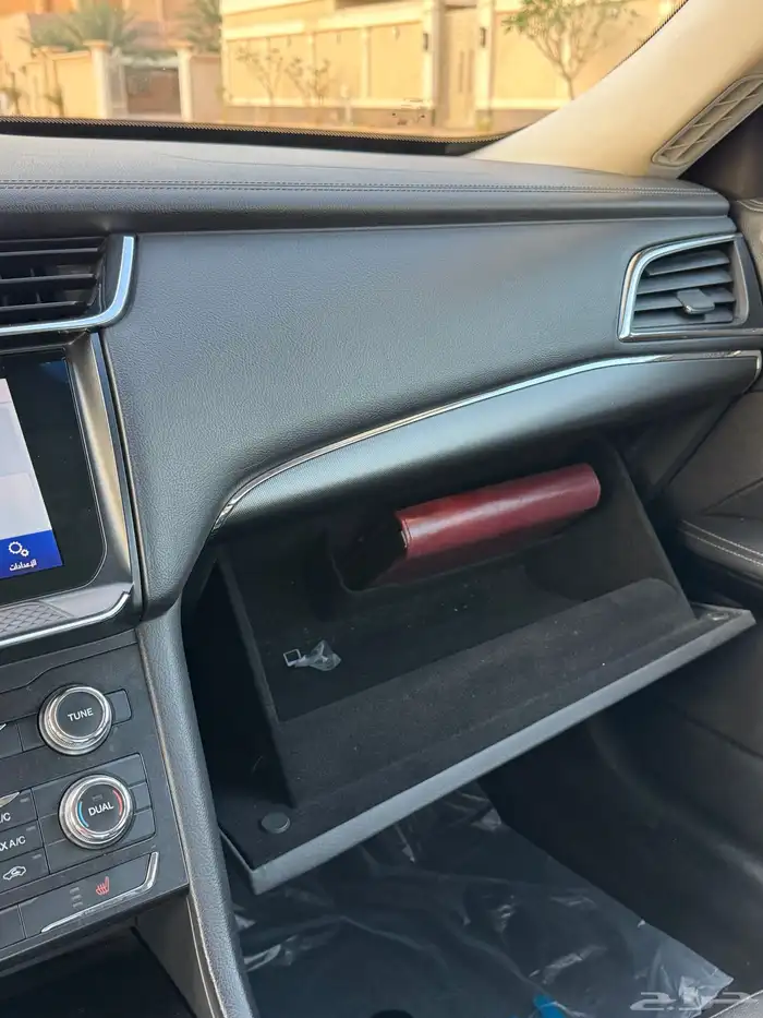 فور تورس اعلاني السابق 14