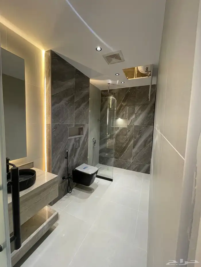 للبيع دور أرضي مع حوش وبايكه بالمحاله ابها 16