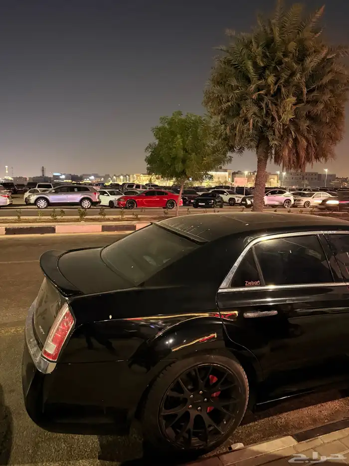 للبيع كرايسلر فل كامل C300 Limited 2014 3