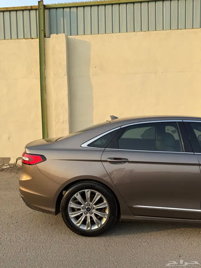 فورد توروس (اول مالك) 9