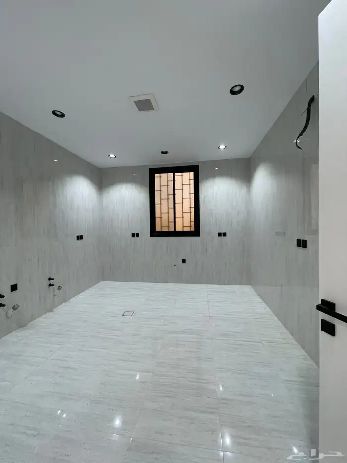 للبيع ادوار ارضيه ودوار علويه من 600 الف حى الطلح خميس مشيط 33