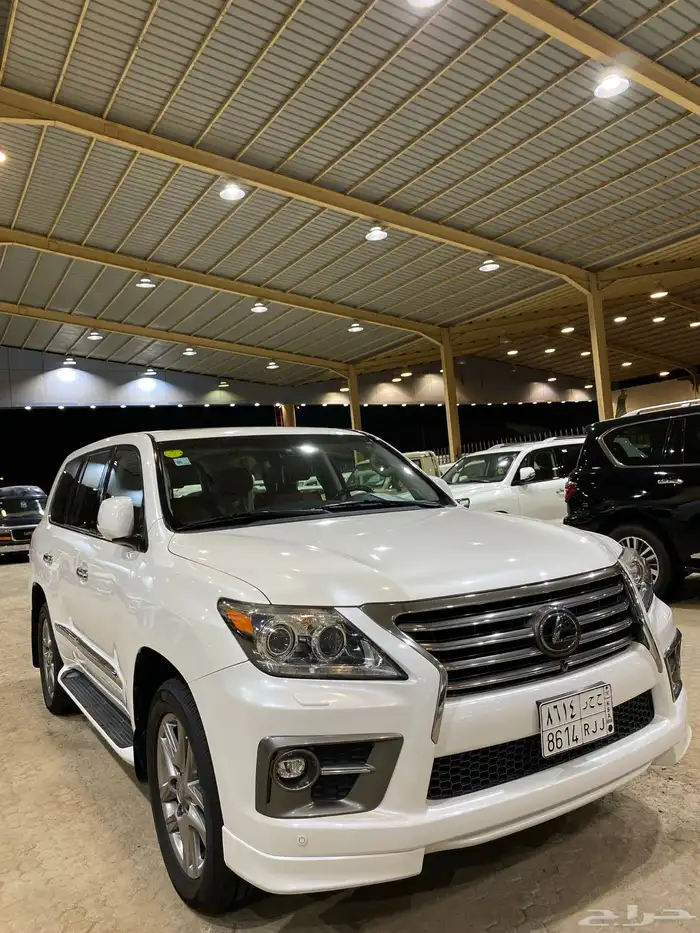 للبيع لكزس LX570 اسبورت 2014 فل كامل عبداللطيف عداد 89 الف 4