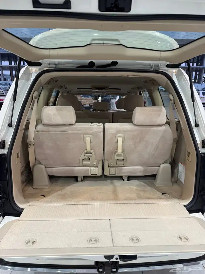 تويوتا لاندكروزر GXR رقم 2 ديزل 2019 10