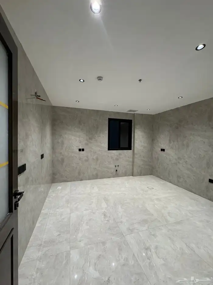 شقة تمليك مطلة على البحر الدمام حي الشاطىء 13