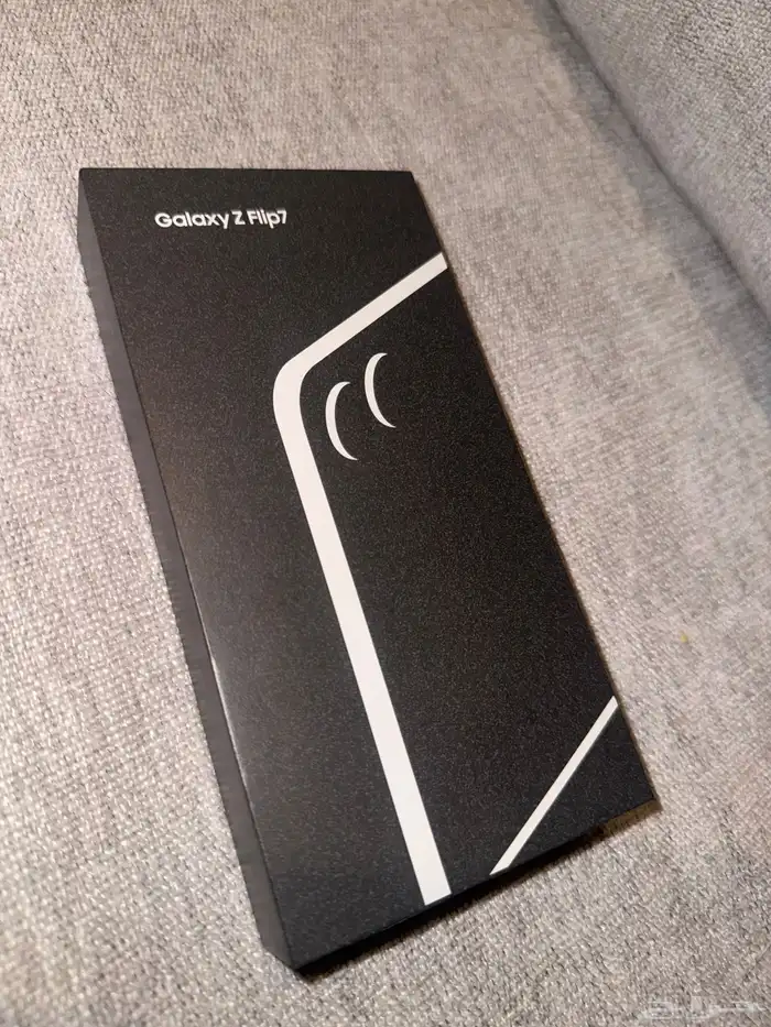 جوال سامسونج Z Flip 7 جديد للبيع اللون بلو شادو 0