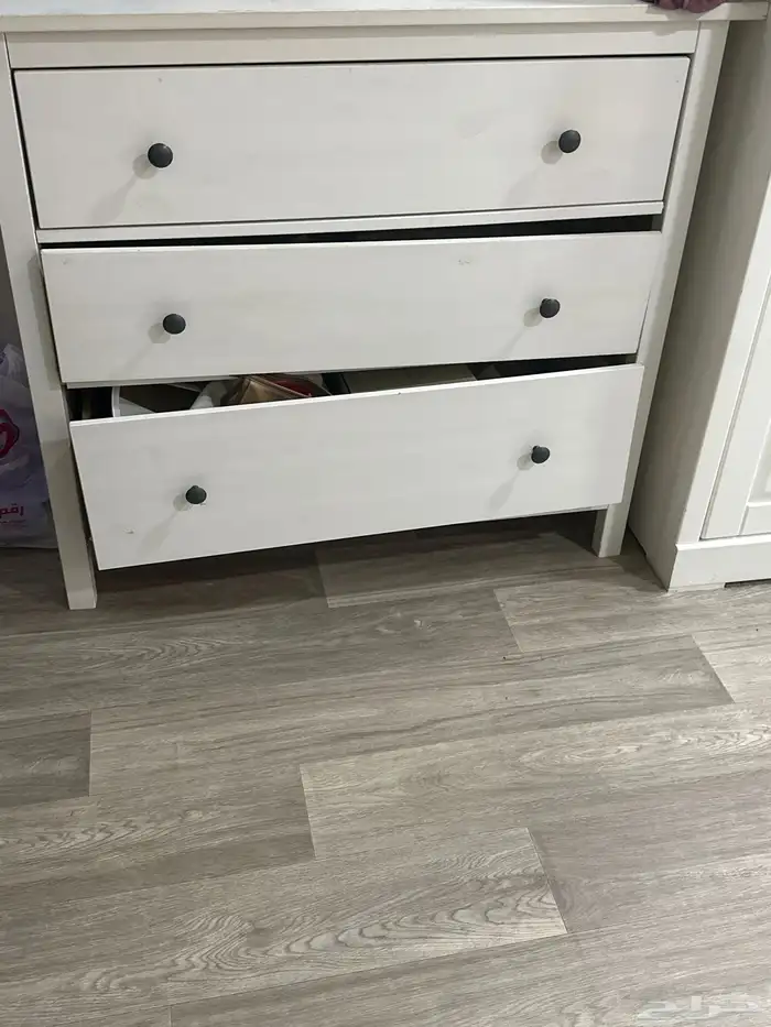 طاولة ايكيا 0