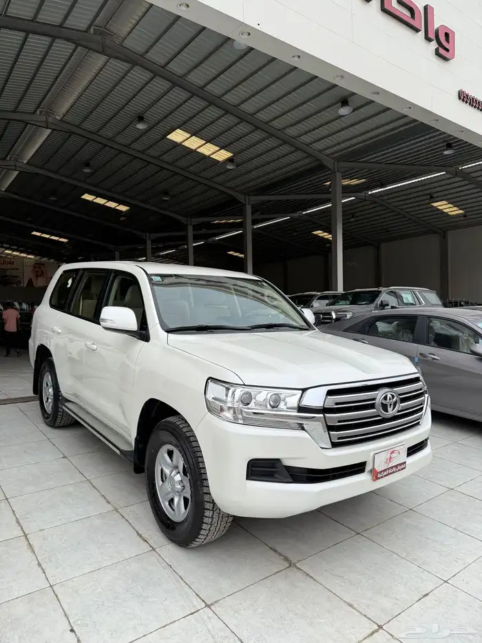 لاندكروزر GX.سعودي 6 سلندر 2021 عداد قليل مالك اول 2