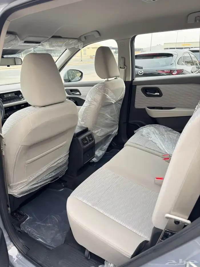 للبيع نيسان اكس تريل 2023 - نص فل - دبل -بحالة الوكاله 7