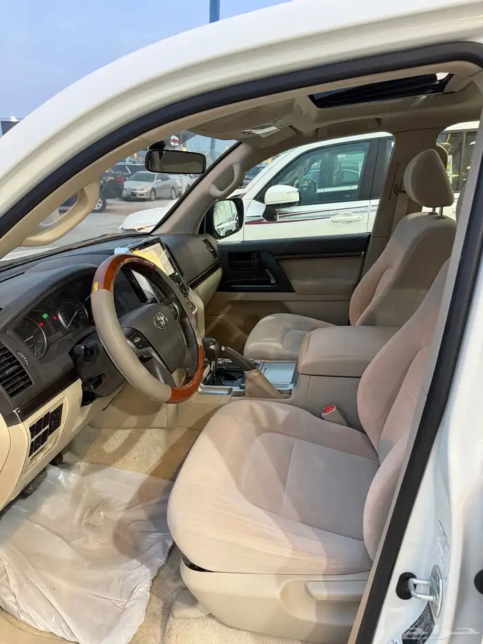 تويوتا لاندكروزر GXR رقم 2 ديزل 2019 6