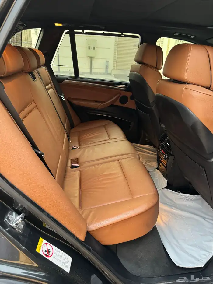 للبيع بي ام دبليو X5 موديل 2009 شبه مخزن 12