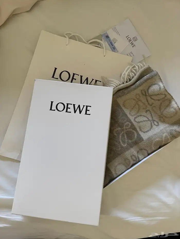 سكارف ماركة لويفي طبق الاصل (تمت مطابقته في البوتيك الاصلي) 5